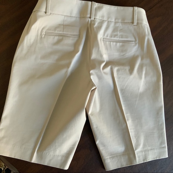 Bermuda Shorts - Picture 2 of 3